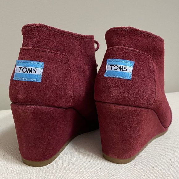 Toms Wedge Burgundy Heel - Size 7 - Picture 2 of 8